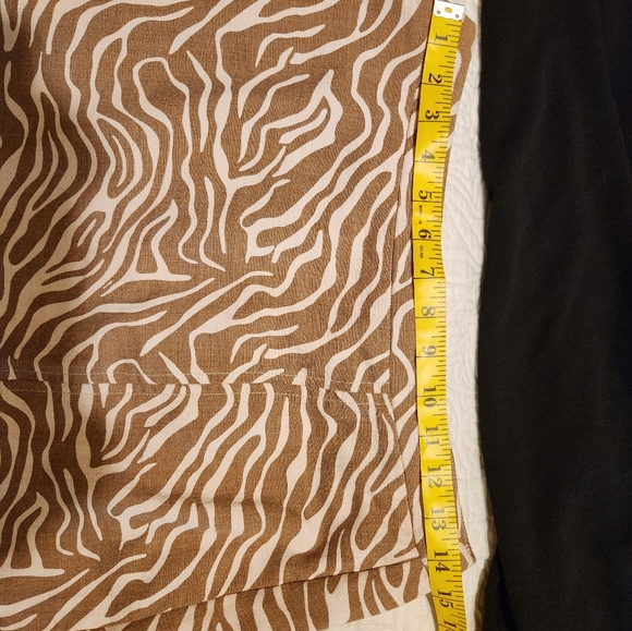 4 EVELYN SKIRT TAN AND BEIGE SLIT IN THE FRONT ZIPPER IN THE BACK - Picture 5 of 6